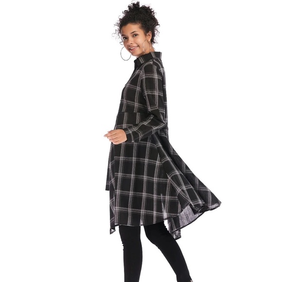 🆕 Long Asymmetrical Button Front Top ◀️ - Picture 3 of 6